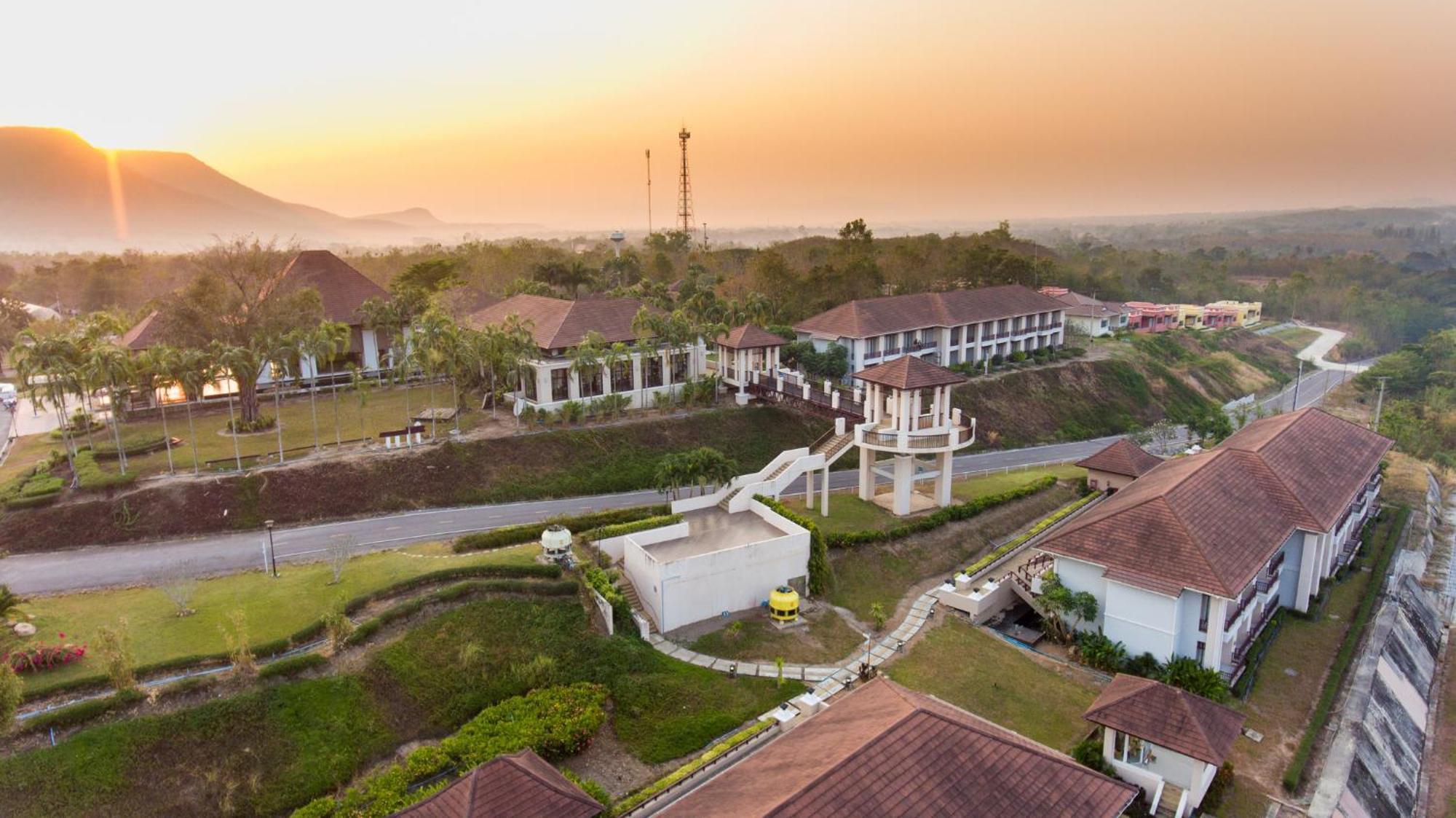 Leaves Valley Resort Nong Ya Plong Dış mekan fotoğraf